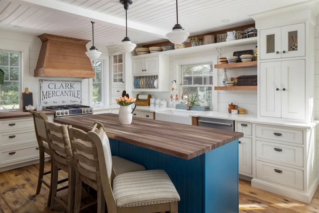 Shiloh painted inset kitchen, line example